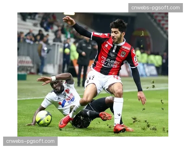 法甲联盟会议探讨：是否调整越位规则以鼓励边路进攻